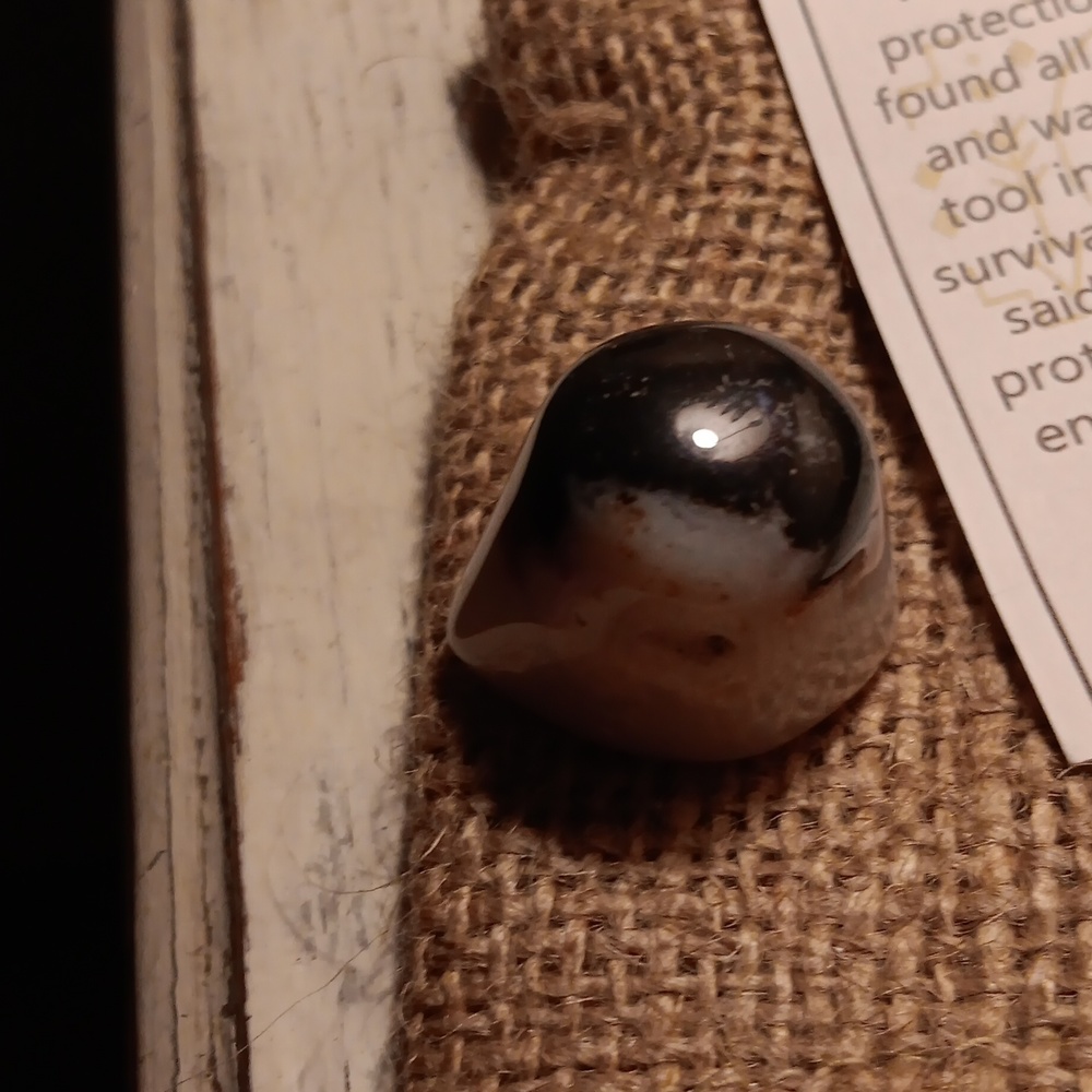 OBSIDAN GEMSTONE